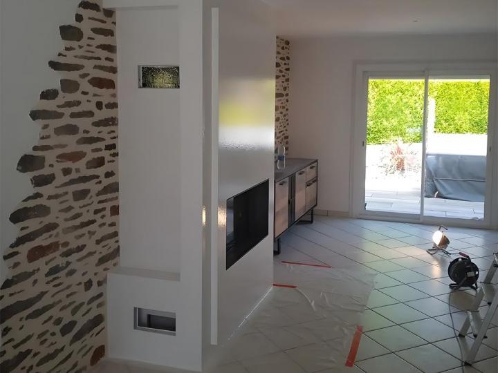Je vous propose des solutions variées et personnalisées pour embellir les murs de vos espaces à Betton.